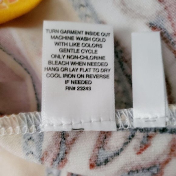 7th Avenue New York & Co. Tulip Yellow Split-Neck Flutter Sleeve Blouse Medium - Picture 10 of 12